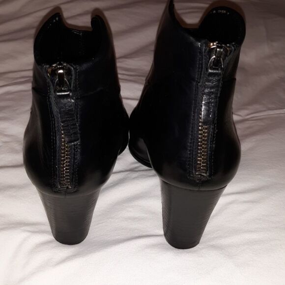 b. Makowsky BFQuill Leather Cowgirl‎ Ankle Boots 9 - Picture 5 of 8